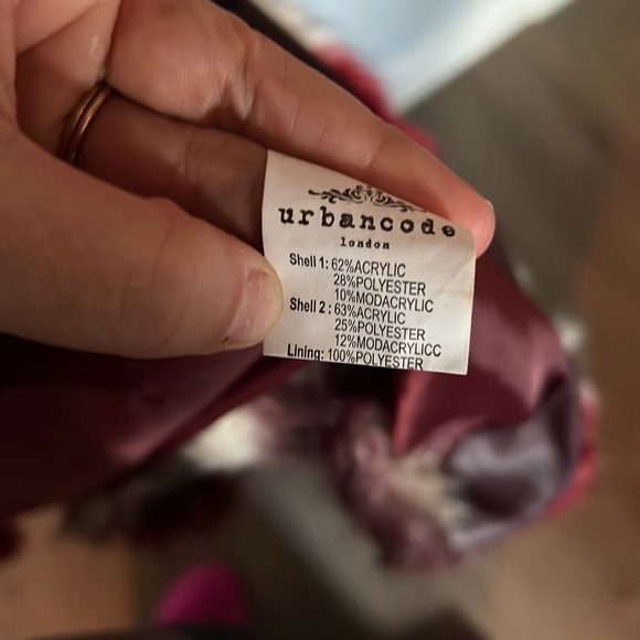 Urbancode show stopper faux fur jacket - Picture 6 of 6